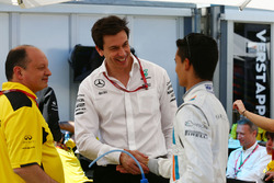 Frederic Vasseur, Renault Sport F1 Team Racing Director, Toto Wolff, Mercedes AMG F1 Shareholder and