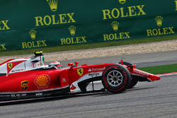 Кими Райкконен, Ferrari SF16-H со сломанным передним антикрылом