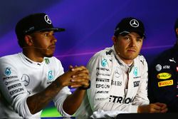 Lewis Hamilton, Mercedes AMG F1 y Nico Rosberg, Mercedes AMG F1 en la conferencia de prensa de la FI