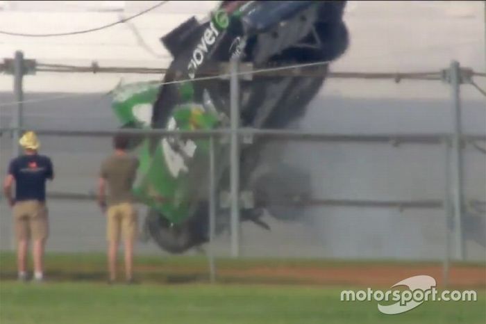 Crash - Kyle Larson, Chip Ganassi Racing, Chevrolet Camaro Clover