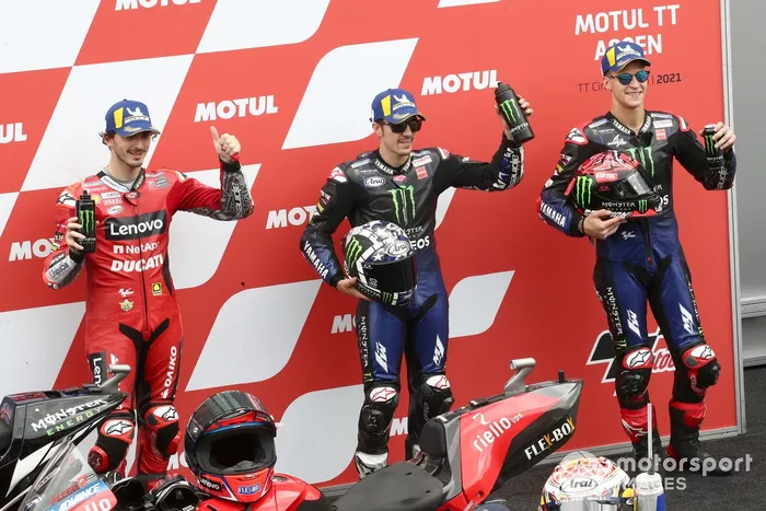 Ganador de la pole Maverick Viñales, Yamaha Factory Racing, segundo Fabio Quartararo, Yamaha Factory Racing, tercero Francesco Bagnaia, Ducati Team