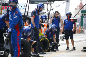 The Toro Rosso pit crew
