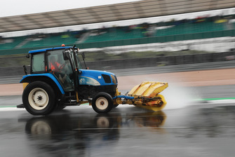 Wet track clearing