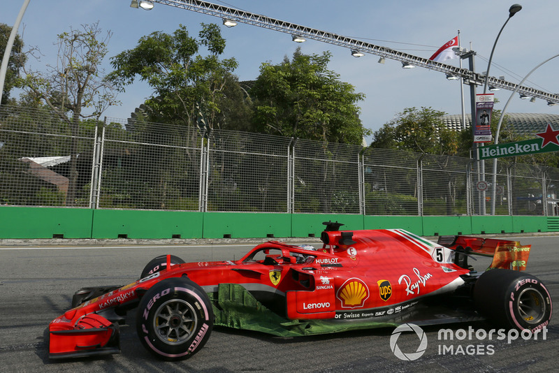 Ferrari SF71H на тренировке Гран При Сингапура