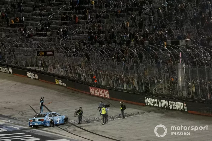 Ganador Kevin Harvick, Stewart-Haas Racing, Ford Mustang