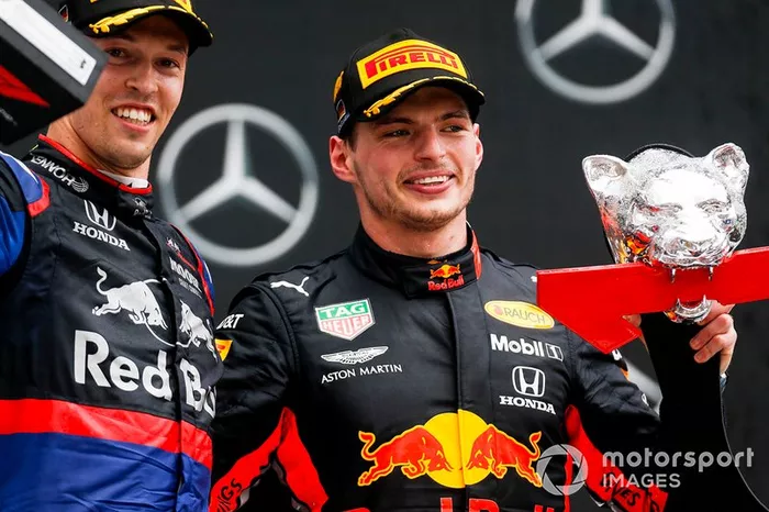 Podio: tercer lugar Daniil Kvyat, Toro Rosso, ganador de la carrera Max Verstappen, Red Bull Racing