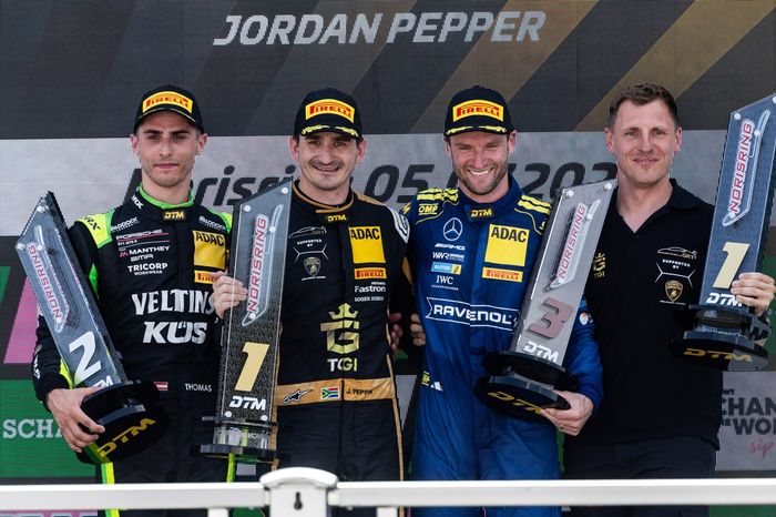 Podium: Race winner Jordan Pepper, Grasser Racing Team, second place Thomas Preining, Manthey EMA, third place Maro Engel, Mercedes-AMG Team WINWARD