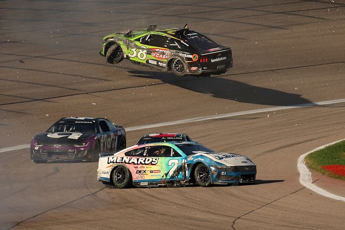 Zane Smith, Front Row Motorsports Ford, Josh Berry, Wood Brothers Racing Ford, Alex Bowman, Hendrick Motorsports Chevrolet, Austin Dillon, Richard Childress Racing Chevrolet
