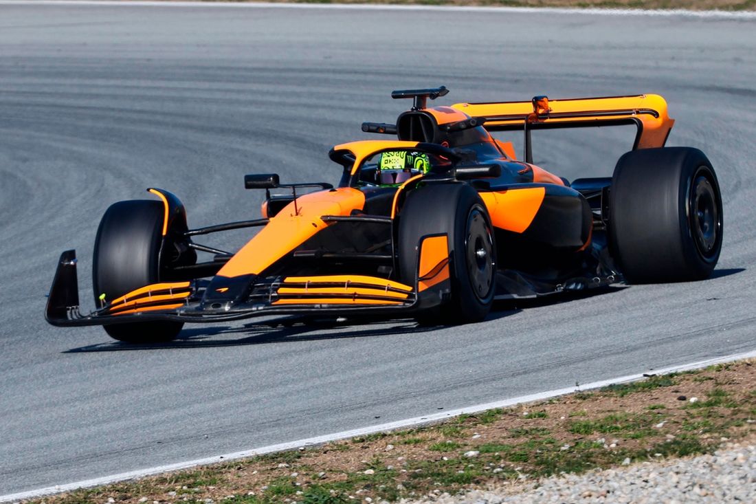Lando Norris, McLaren podczas testów Pirelli