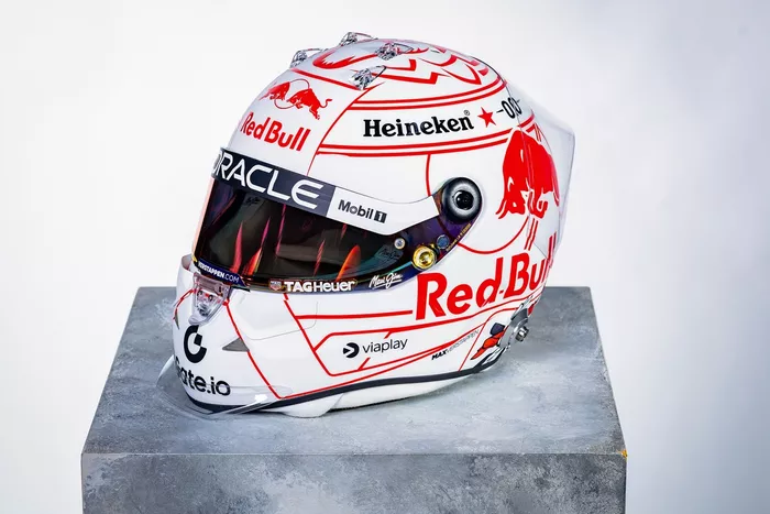 今年は桜の花が咲き誇る。マックス・フェルスタッペン、F1日本GP特別