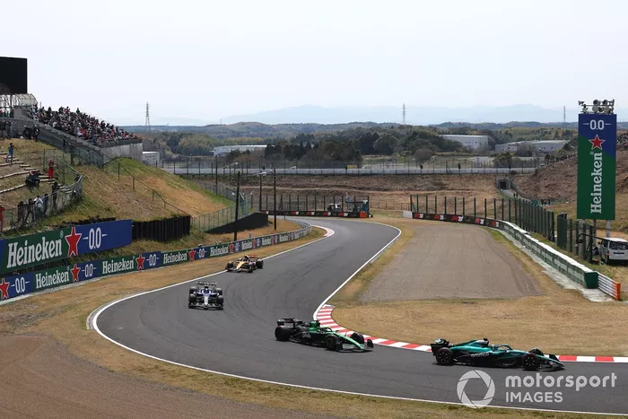 Nico Hulkenberg, Sauber, Lance Stroll, Aston Martin Racing