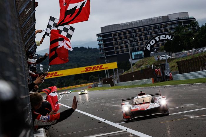#7 Toyota Gazoo Racing Toyota GR010 - Hybrid: Mike Conway, Kamui Kobayashi, José María López