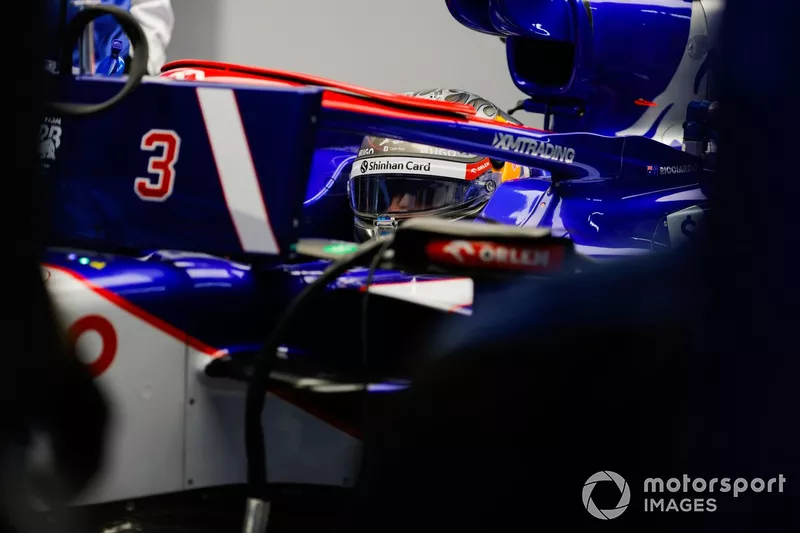 Daniel Ricciardo, Visa Cash App RB F1 Team, in garage