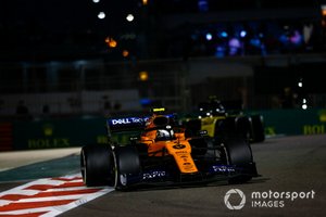 Lando Norris, McLaren MCL34, Daniel Ricciardo, Renault F1 Team R.S.19
