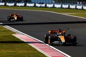 Oscar Piastri, McLaren MCL60, Lando Norris