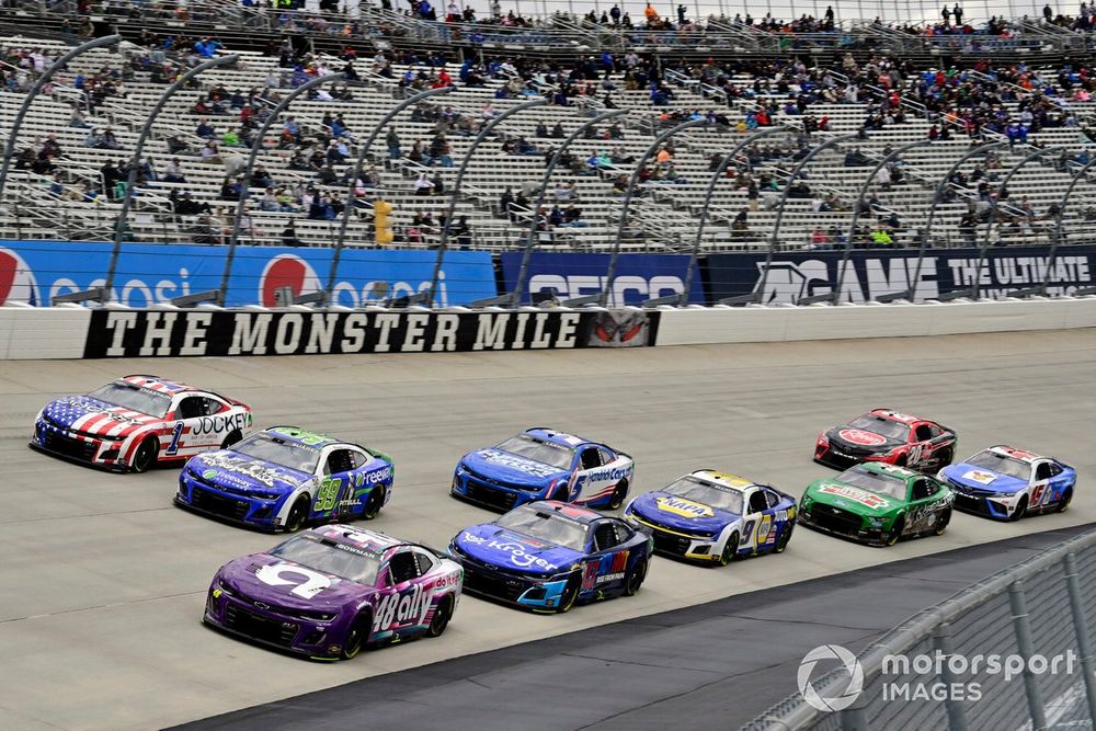 #48: Josh Berry, Hendrick Motorsports, Ally Chevrolet Camaro, #1: Ross Chastain, Trackhouse Racing, Jockey Chevrolet Camaro and #47: Ricky Stenhouse, Jr, JTG Daugherty Racing, Kroger/Icy Hot Pro Chevrolet Camaro