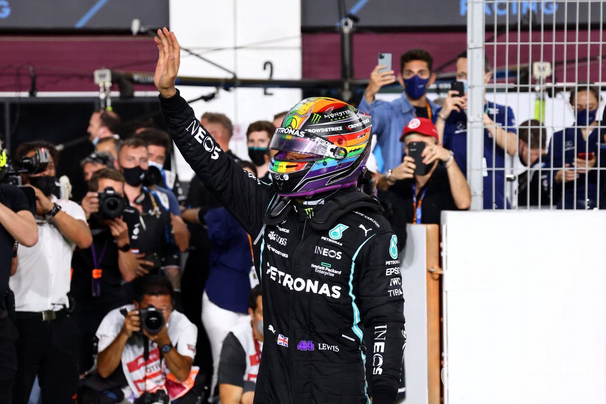 Lewis Hamilton, Mercedes, 1st position, waves from Parc Ferme