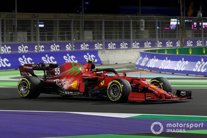 Carlos Sainz Jr., Ferrari SF21