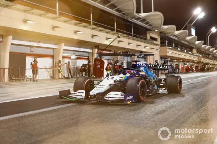 15. George Russell, Williams FW43B: 158 vueltas (855,096 km)