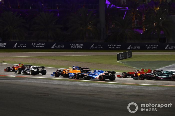 Pierre Gasly, AlphaTauri AT02, Daniel Ricciardo, McLaren MCL35M, Lando Norris, McLaren MCL35M 