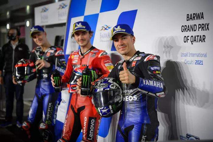La primera fila de la parrilla de MotoGP para el GP de Qatar: Fabio Quartararo, Yamaha Factory Racing, Francesco Bagnaia, Ducati Team
