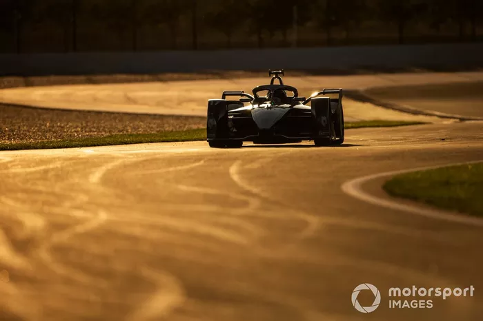 Nyck de Vries, Mercedes Benz EQ, EQ Silver Arrow 02