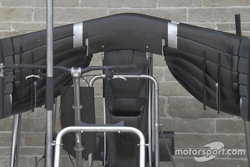 Parte inferior del alerón del Sauber C37