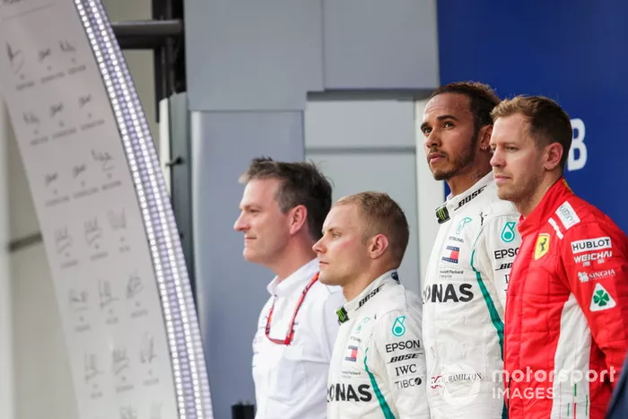 Podio: James Allison, Director Técnico, Mercedes AMG, segundo lugar Valtteri Bottas, Mercedes AMG F1, ganador de la carrera Lewis Hamilton, Mercedes AMG F1, tercer lugar Sebastian Vettel, Ferrari