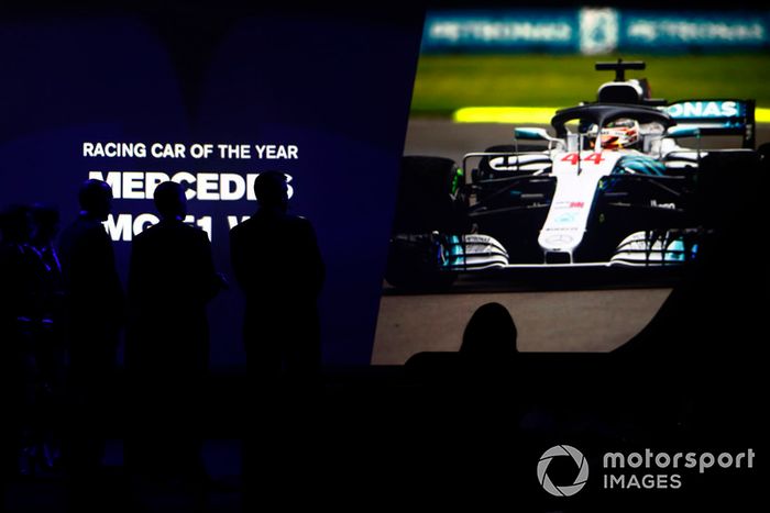 Coche de Carreras del Año, presentado por Pirelli: Mercedes AMG F1 W09