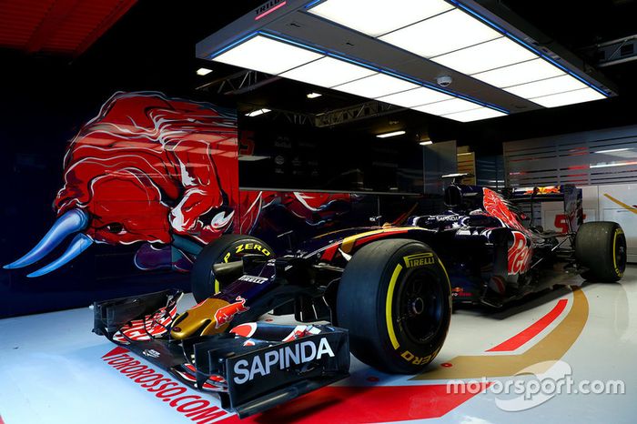 Scuderia Toro Rosso STR11