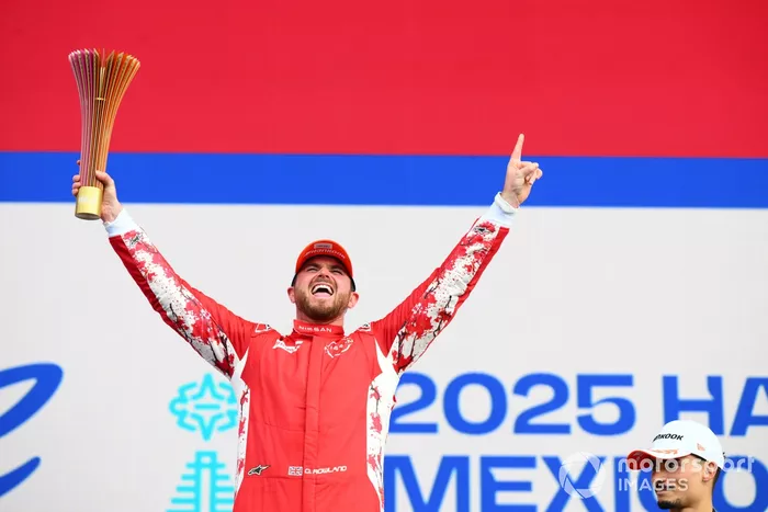 Race winner Oliver Rowland , Nissan Formula E Team celebrates on the podium