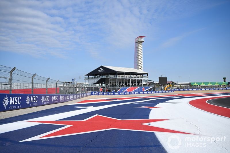 Circuit detail and trackside branding