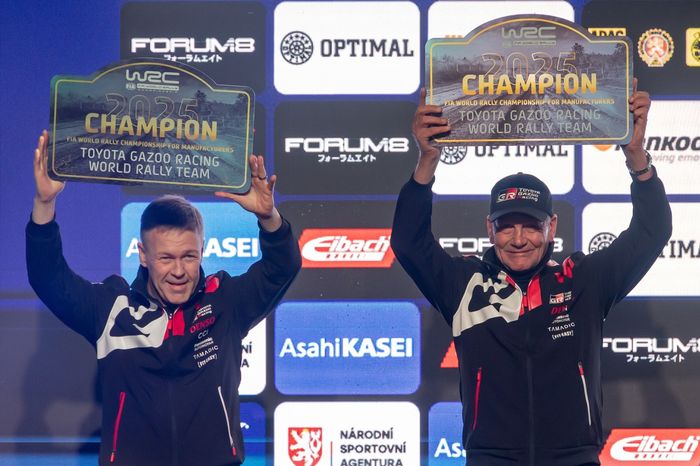 Podium: Kaj Lindström, Sporting Director Toyota Gazoo Racing, Juha Kankkunen