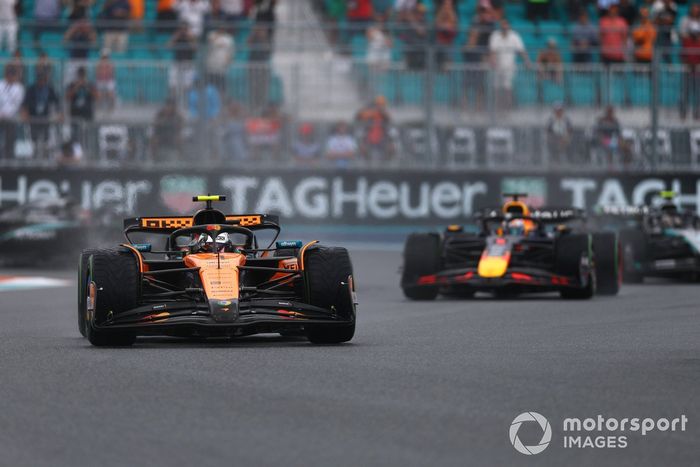 Lando Norris, McLaren, Max Verstappen, Red Bull Racing