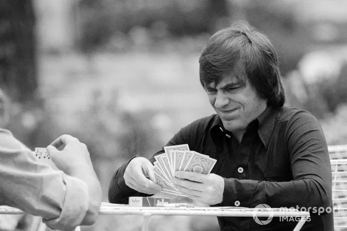 John Goossens, patron de Texaco, et Bernie Ecclestone, propriétaire de l'équipe Brabham