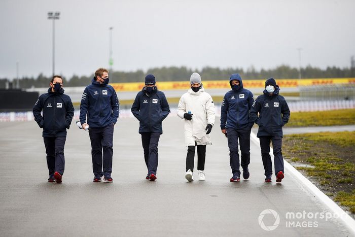 Pierre Gasly, AlphaTauri, recorre la pista