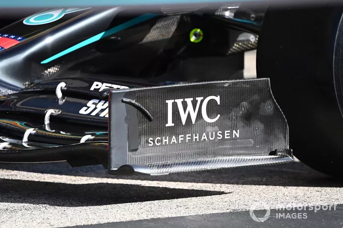 Detalle técnico del Mercedes