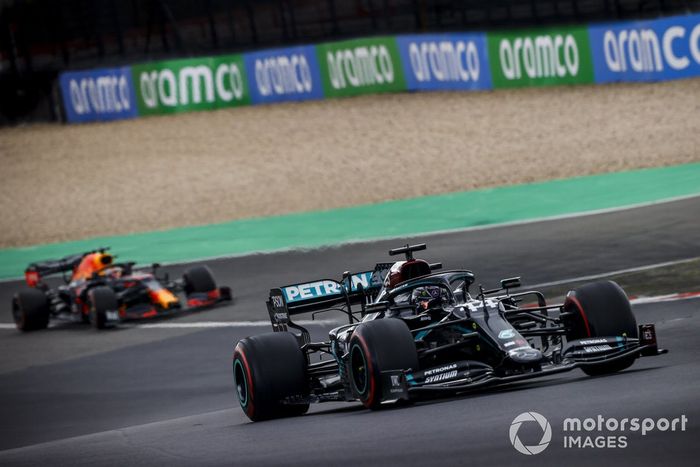 Lewis Hamilton, Mercedes F1 W11, Max Verstappen, Red Bull Racing RB16