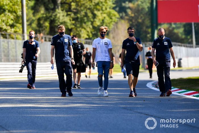 Pierre Gasly, AlphaTauri, recorre la pista