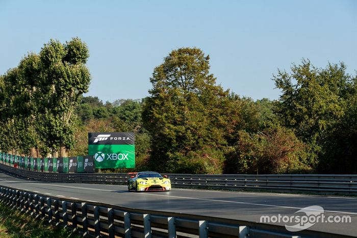 #98 Aston Martin Racing - Aston Martin Vantage AMR: Paul Dalla Lana, Ross Gunn, Agusto Farfus