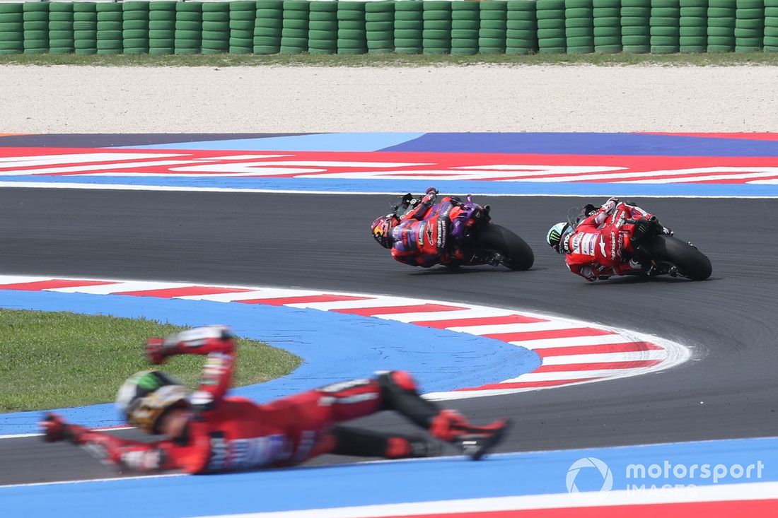 Francesco Bagnaia, caída del equipo Ducati
