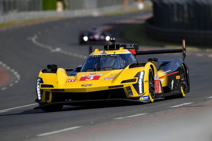 #3 Cadillac Racing Cadillac V-Series.R: Sebastien Bourdais, Renger Van Der Zande, Scott Dixon