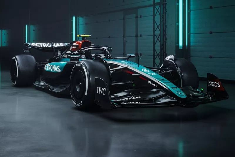 La livrée spéciale de la Mercedes W15  
