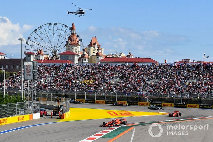 Sebastian Vettel, Ferrari SF90, Charles Leclerc, Ferrari SF90 Lewis Hamilton, Mercedes AMG F1 W10, Carlos Sainz Jr., McLaren MCL34, Valtteri Bottas, Mercedes AMG W10, Lando Norris, McLaren MCL34