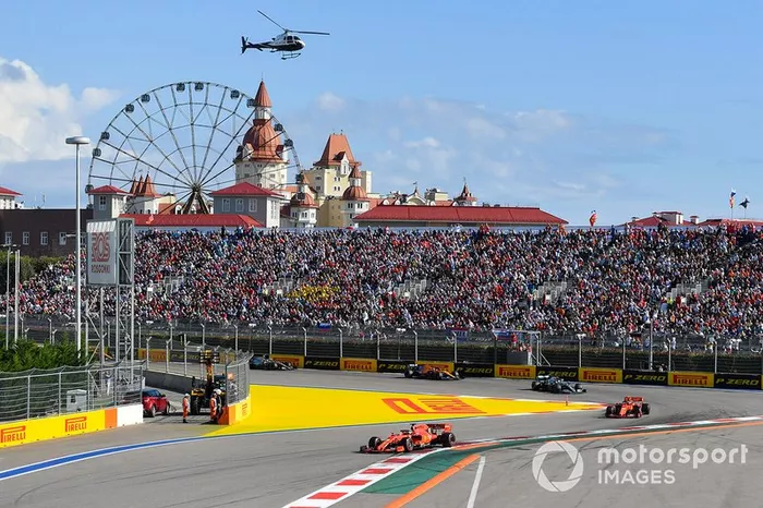 Sebastian Vettel, Ferrari SF90, Charles Leclerc, Ferrari SF90 Lewis Hamilton, Mercedes AMG F1 W10, Carlos Sainz Jr., McLaren MCL34, Valtteri Bottas, Mercedes AMG W10, Lando Norris, McLaren MCL34