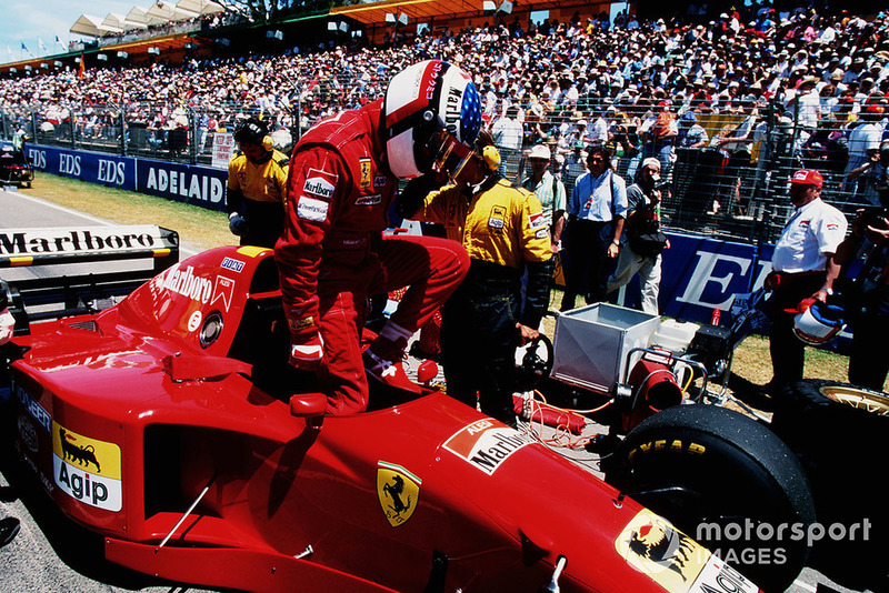 Jean Alesi, Ferrari 412T2, prima della partenza