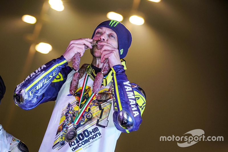 Valentino Rossi célèbre sa victoire