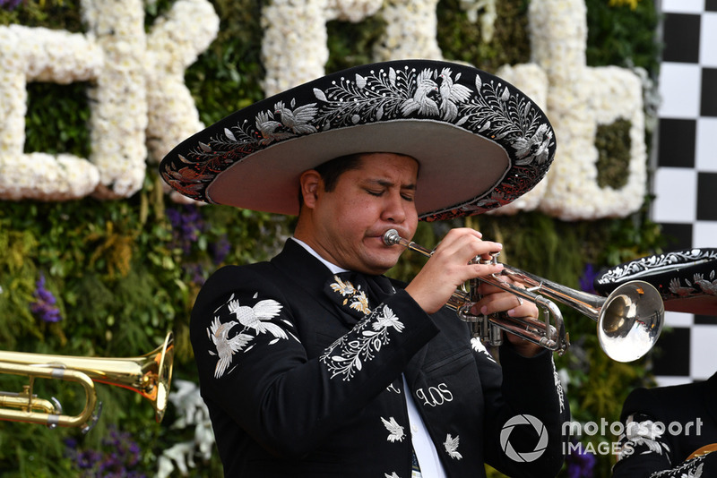 Mariachi band