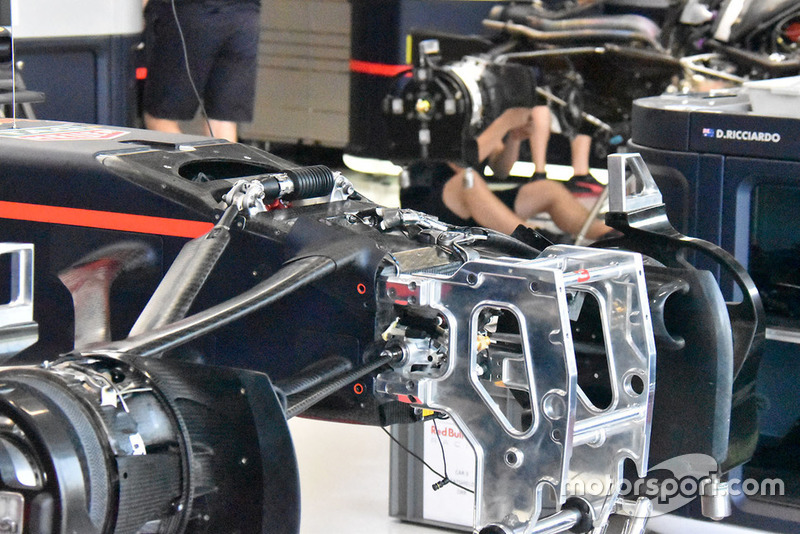 Red Bull RB14 technical detail