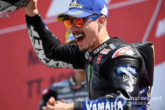 Podio: Maverick Viñales, ganador de la carrera, Yamaha Factory Racing
